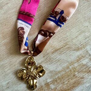 Silk Scarf 18kt Gold Plated Stainless Steel & Waterproof Flower Pendant Necklace